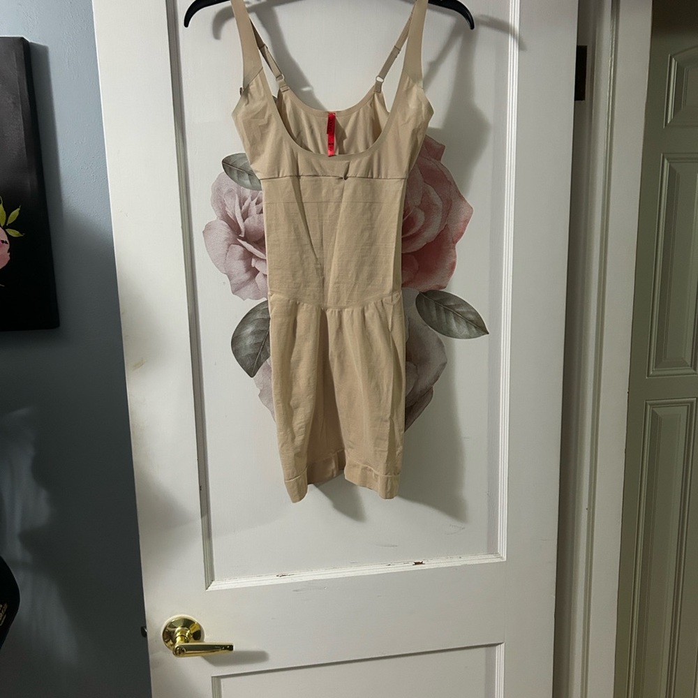 SPANX Nude Beige Shaping Bodysuit